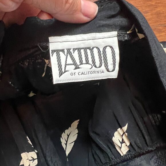Black Satin Skirt Feather Leaf Print Boho Tattoo of California Size 4 Pockets - Picture 2 of 8